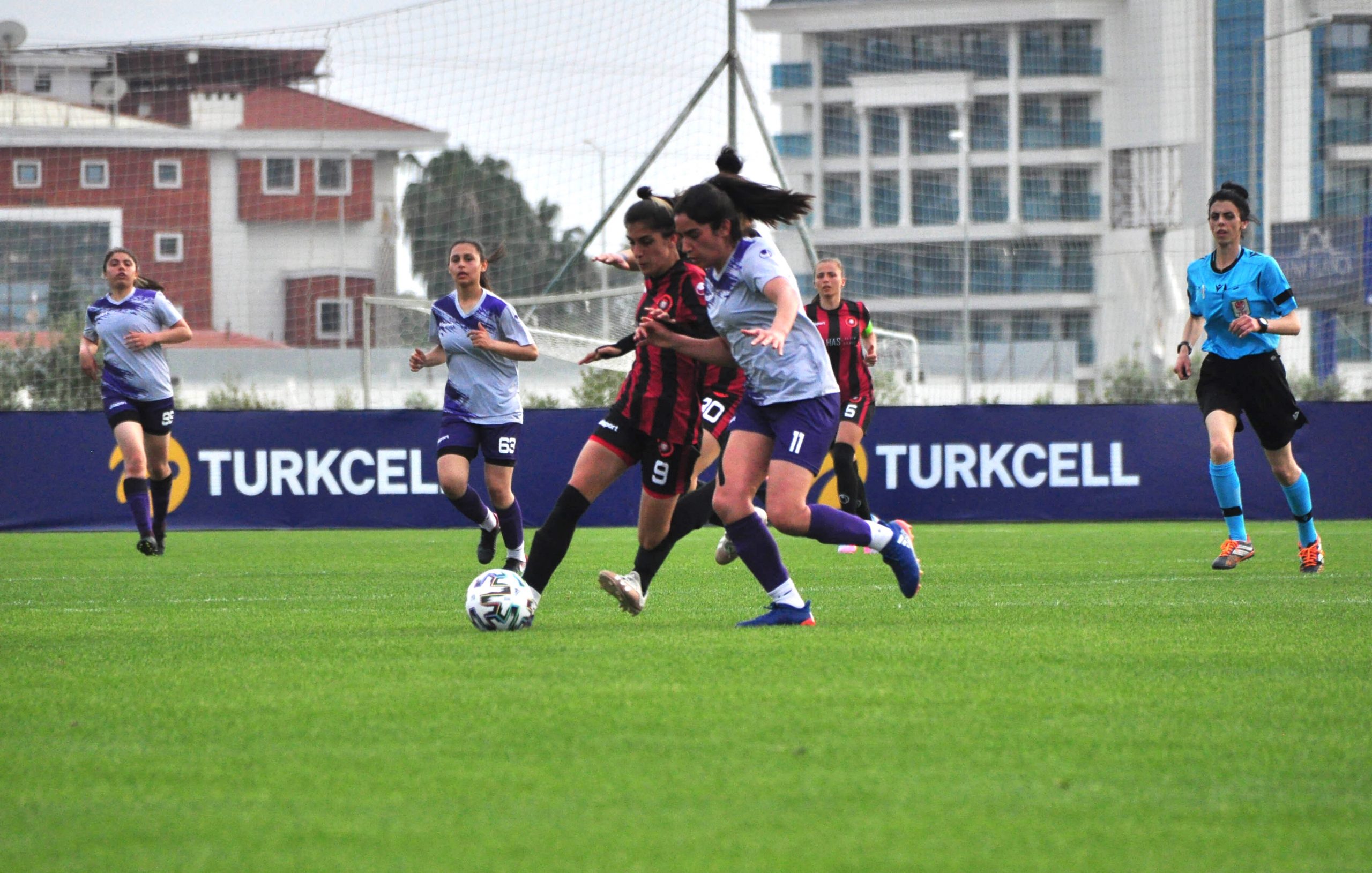 Turkcell Kadın Futbol Ligi’nde son 4 takım belli oldu