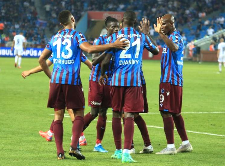 TRABZONSPOR FIRSAT TEPTİ