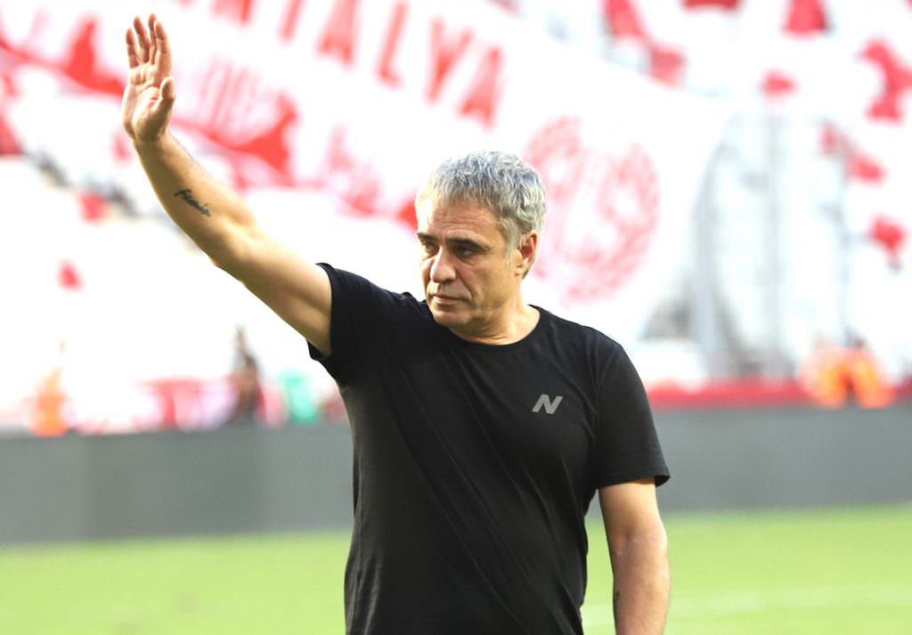 ANTALYASPOR ERSUN YANAL İLE AYRILIĞI AÇIKLADI
