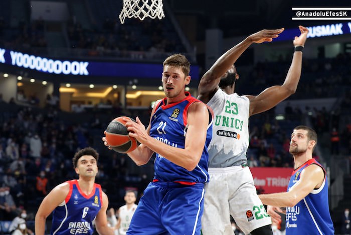 ANADOLU EFES SİFTAH YAPTI!