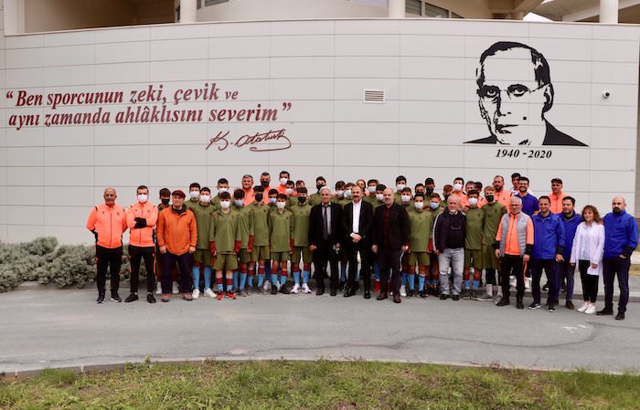 ÖZKAN SÜMER FUTBOL AKADEMİSİ BASINA TANITILDI