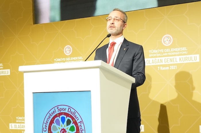 GELENEKSEL SPOR DALLARI FEDERASYONU BAŞKANI HAKAN KAZANCI GÜVEN TAZELEDİ