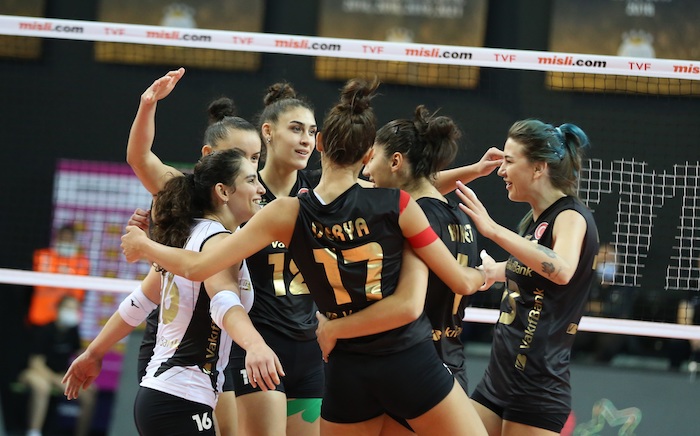 LİDER VAKIFBANK SARIYER BELEDİYESPOR’A SET VERMEDİ