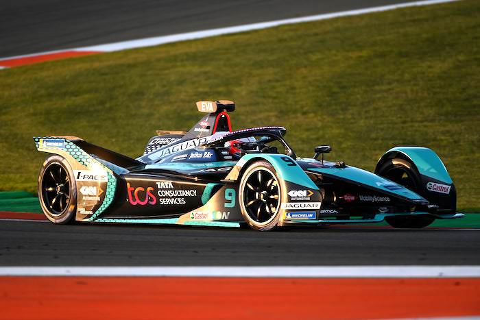 JAGUAR TCS RACİNG TESTİ GEÇTİ