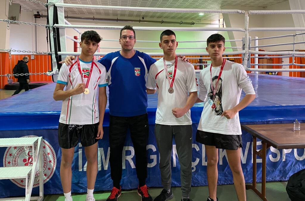 BOSTANLISPOR MUAYTHAİ’DE ŞAMPİYON ÇIKARDI