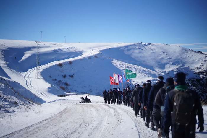 İZCİLER SARIKAMIŞ ŞEHİTLERİ İÇİN -30 DERECEDE ÇADIRDA SABAHLADI
