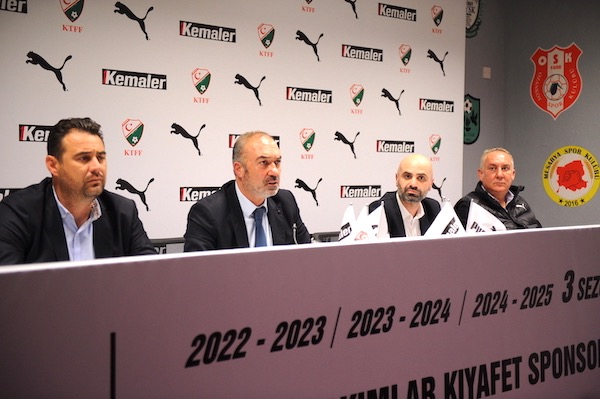 KKTC MİLLİ FUTBOL TAKIMI’NA PUMA FORMA DESTEĞİ