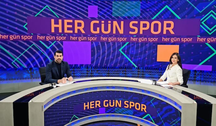 “EMRE MOR MİLLİ FORMAYI HAK EDİYOR”