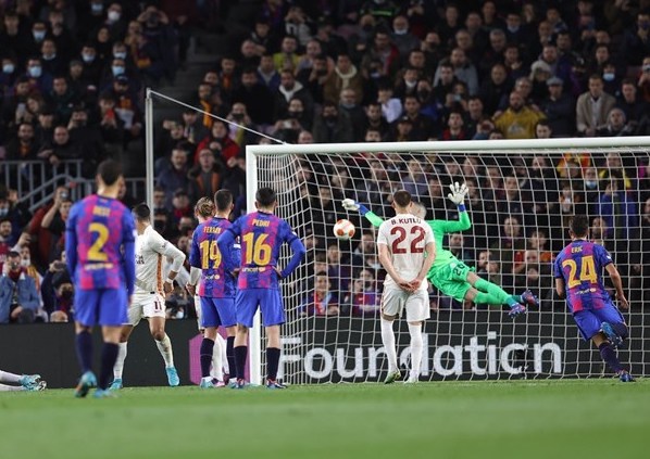 GALATASARAY TURA GÖZ KIRPTI