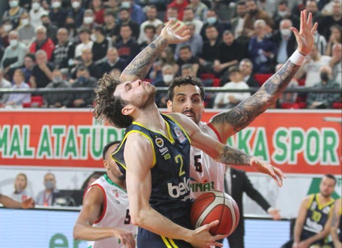 FENERBAHÇE BEKO, KARŞIYAKA’YI GEÇEMEDİ!