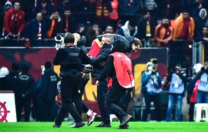 “KEREM ÇOK MÜTEVAZI BİR FUTBOLCU”