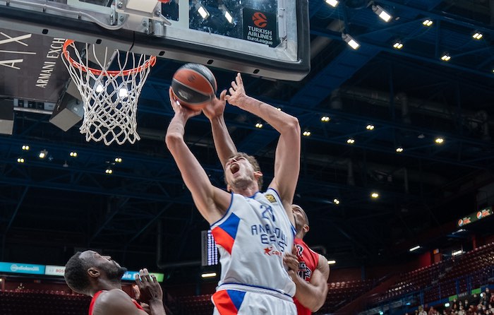 İLK RAUND ANADOLU EFES’İN