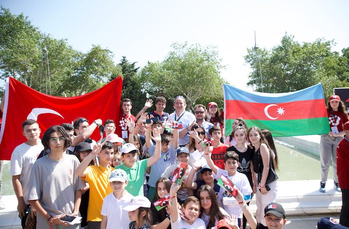 <strong>Cem Bölükbaşı, Bakü’de&nbsp;yeniden cadde pistine çıkıyor!</strong>