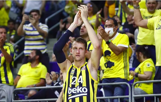 JAN VESELY FENERBAHÇE’YE VEDA ETTİ!