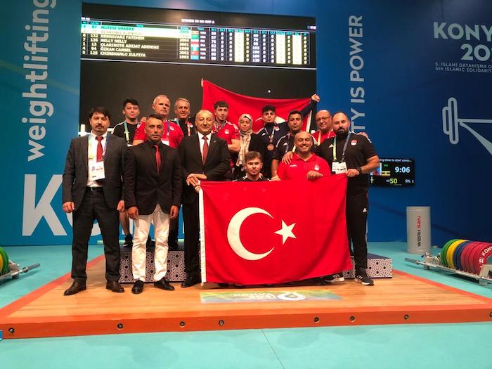 TÜRK HALTERİ KONYA’DA TARİH YAZDI