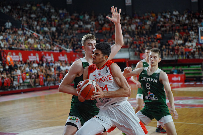 U18 Basketbol Milli Takımı Avrupa Şampiyonasında yarı finalde