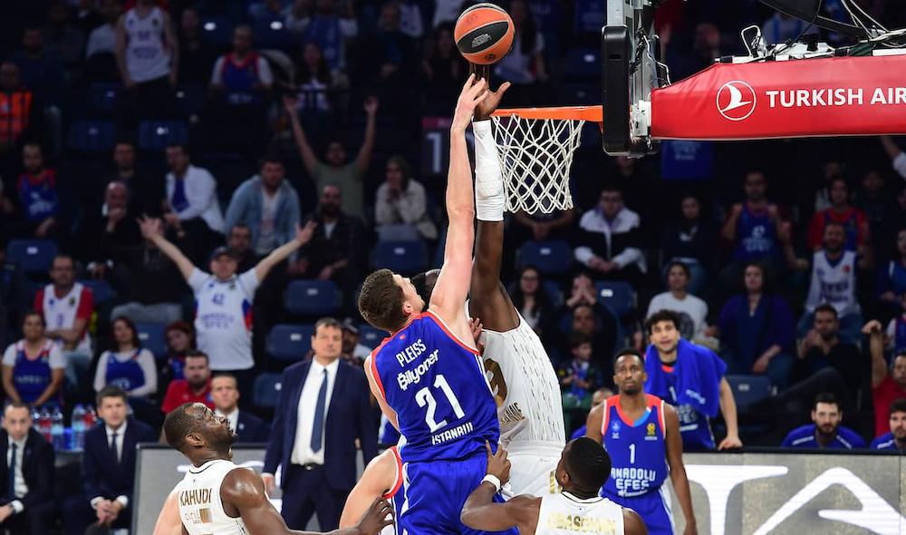 A.EFES YENİ YILA GALİBİYETLE GİRDİ