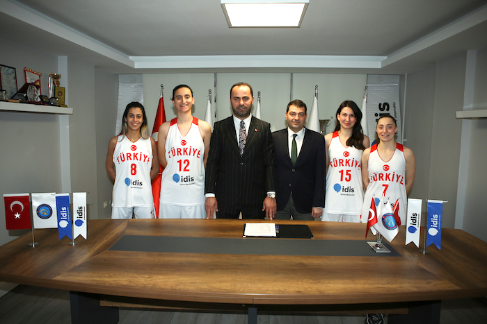 <strong>İdis İşitme Merkezleri, İşitme Engelliler Kadın Basketbol Milli Takımı’nın yanında</strong><strong></strong>