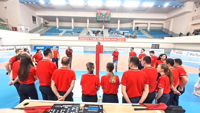 Ulusal Voleybol Aday Hakem Semineri İstanbul’da devam ediyor