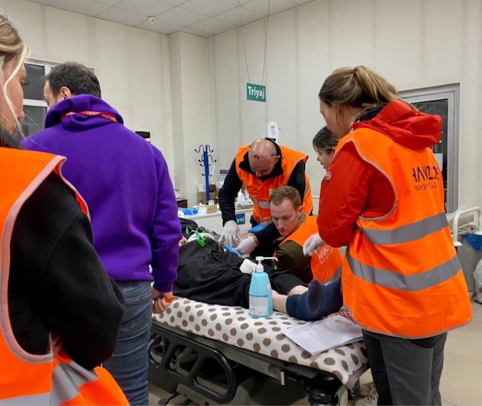 <strong>SERDAR GÖKKAYA’DAN DEPREM BÖLGESİNE ULUSLARARASI DESTEK</strong><strong></strong>