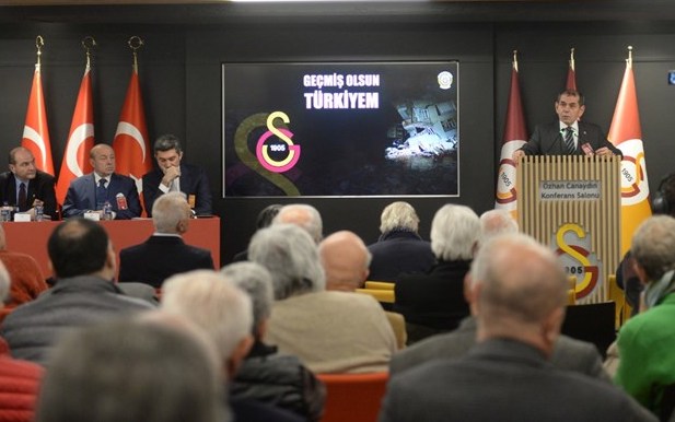 GALATASARAY DİVAN KURULU VOLKAN DEMİREL’İ ALKIŞLADI