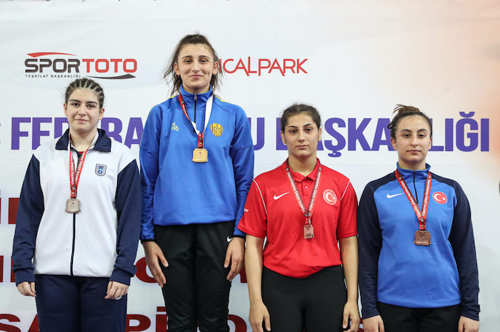 Celal Atik U17 Kadınlar Güreş Türkiye Şampiyonası sona erdi