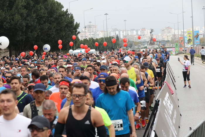 <strong>RUNTALYA’DA ADIMLAR YARALARI SARMAK İÇİN ATILDI</strong><strong></strong>