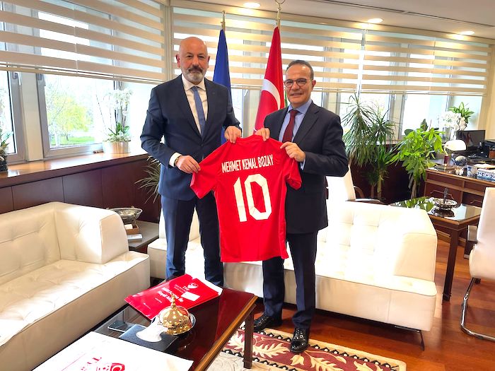 Ömer Gürsoy’dan Dışişleri Bakan Yardımcısı Bozay’a ziyaret