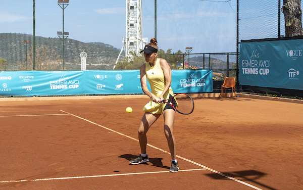 Berfu Cengiz, Hacı Esmer Avcı Tennis Cup’ta Yarı Finalde