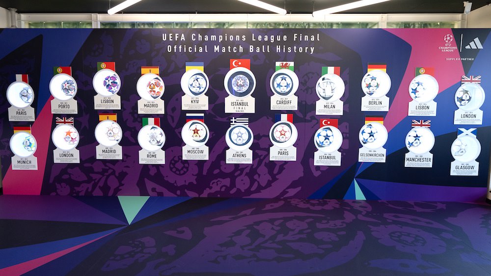 Efsanevi Şampiyonlar Ligi Topları İstiklal Caddesi’nde