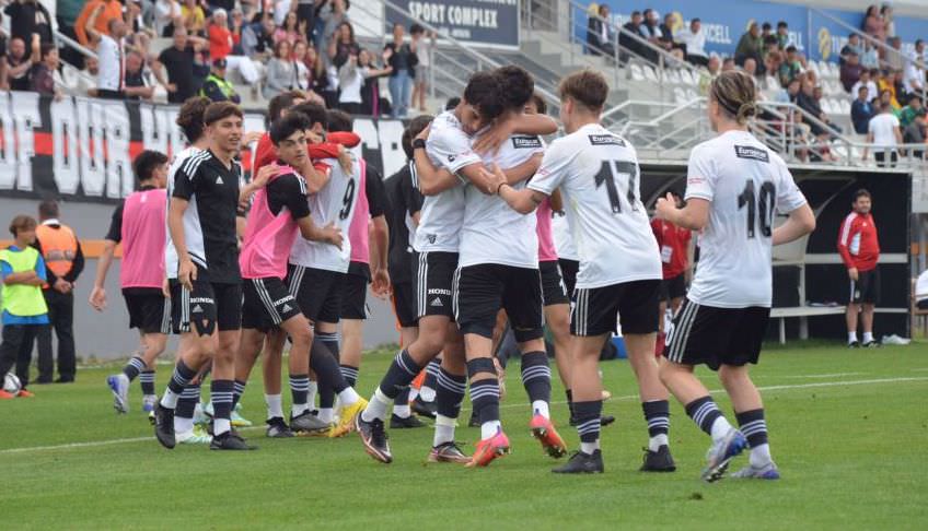 U16 GELİŞİM LİGİ ŞAMPİYONU BEŞİKTAŞ