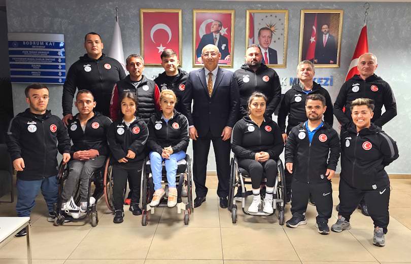 Milli Sporculara Moral Ziyareti