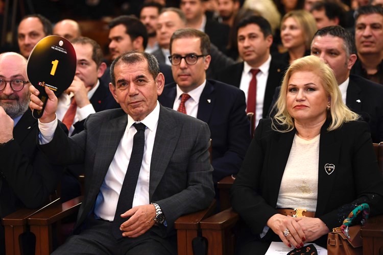 DURSUN ÖZBEK’TEN TFF’YE KINAMA!