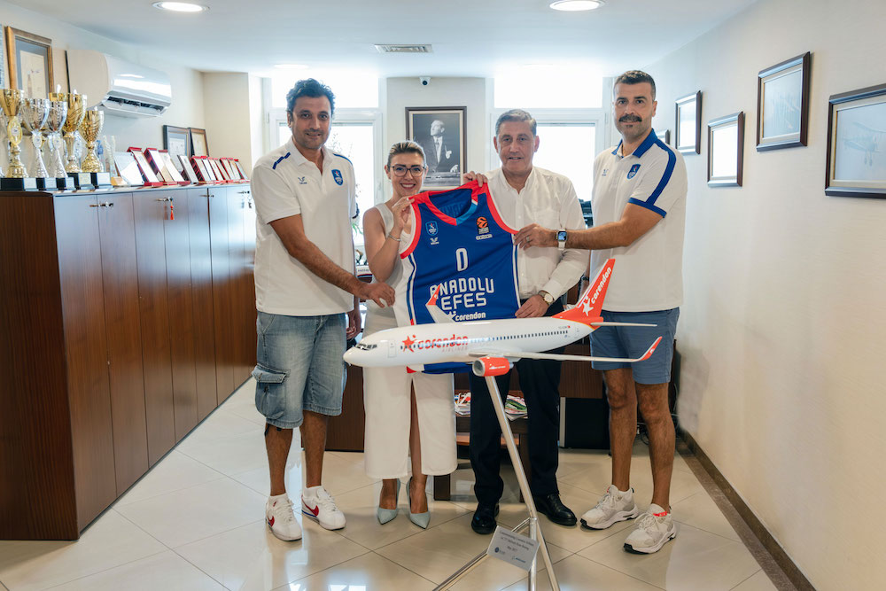 Anadolu Efes Yeni Zaferlere Corendon Airlines’le Uçacak