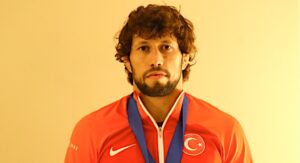 SELÇUK CAN’DAN BRONZ MADALYA