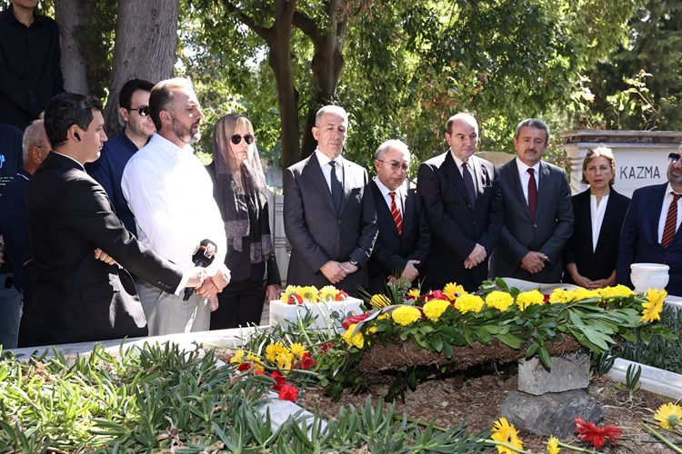 METİN OKTAY KABRİ BAŞINDA ANILDI