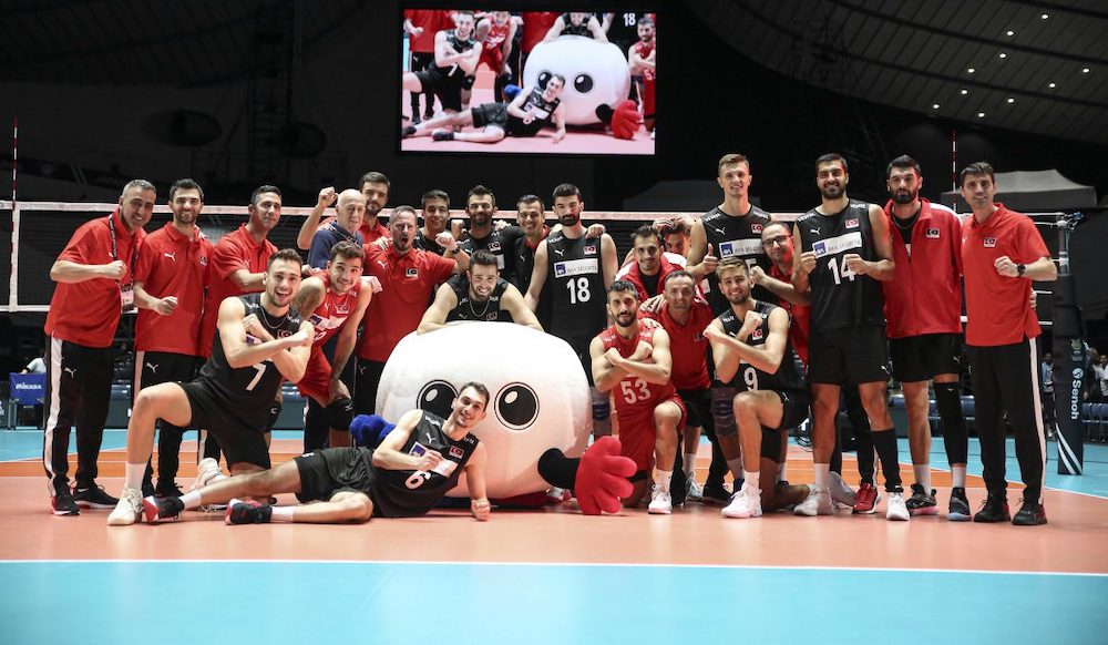 EFELER FİNLANDİYA’YI 3-2 YENDİ