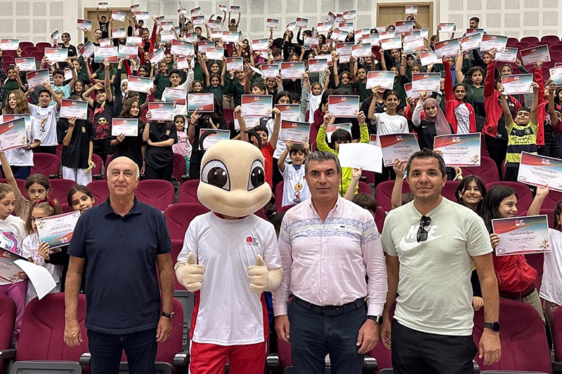 Dayanışma için Spor Projesi Öğrencilerine 3 İlde OLİ Sunumu