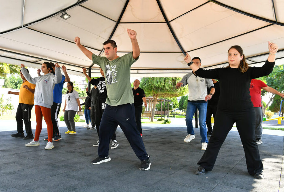 Karşıyaka Sanat Derneği’nden Engelsiz Dans Okulu