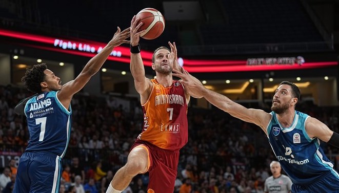 GALATASARAY EKMAS EVİNDE MAĞLUP