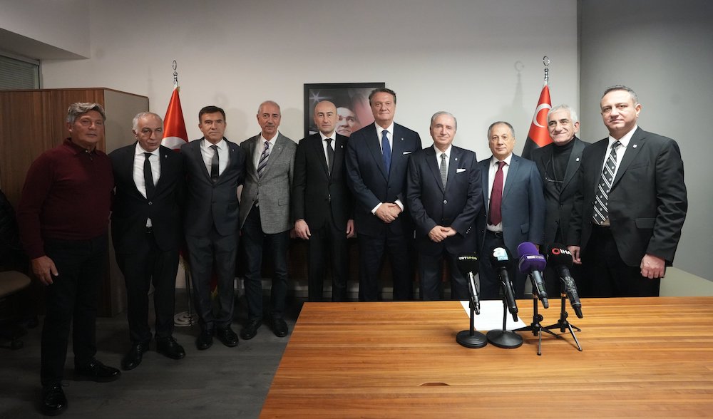 BEŞİKTAŞ’TA LİSTELER TESLİM EDİLDİ
