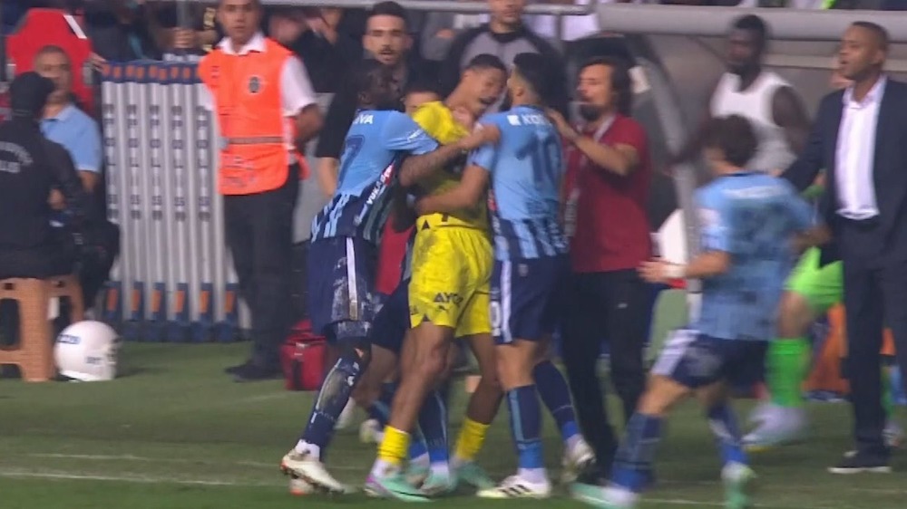 SOKAK KAVGASI MI FUTBOL MAÇI MI?