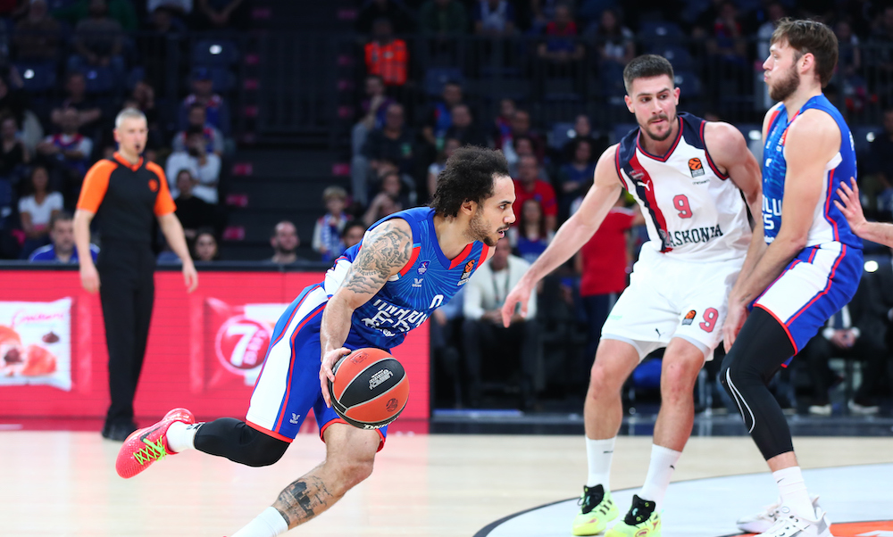 ANADOLU EFES GALİBİYETE HASRET!