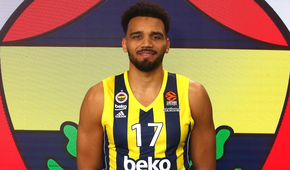 “FENERBAHÇE’DE OLMAK BÜYÜK ONUR”