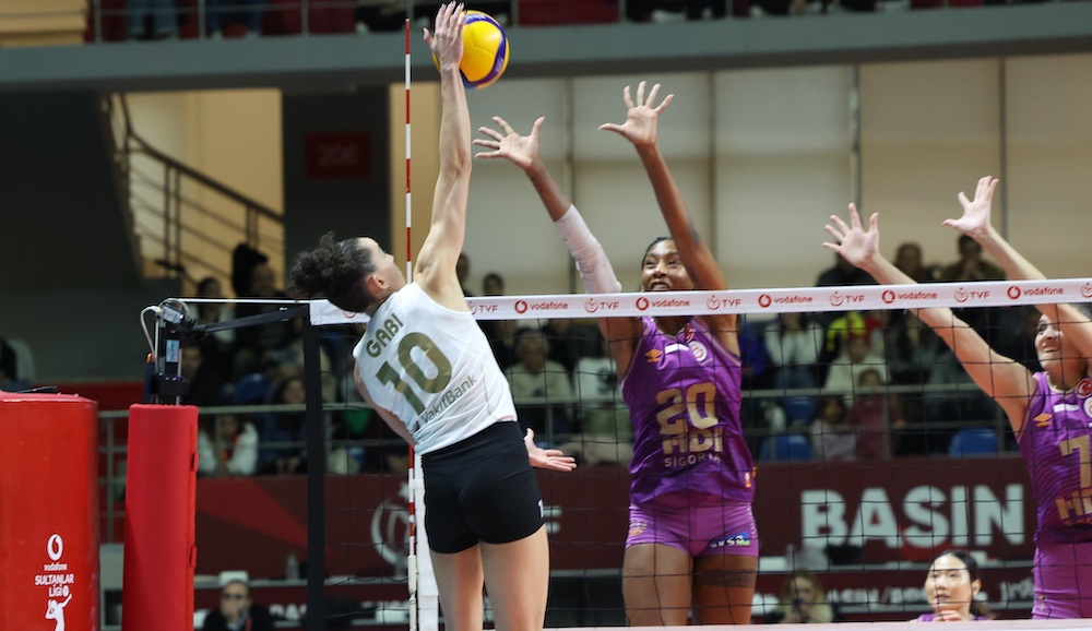 VAKIFBANK GALATASARAY’A SET VERMEDİ!