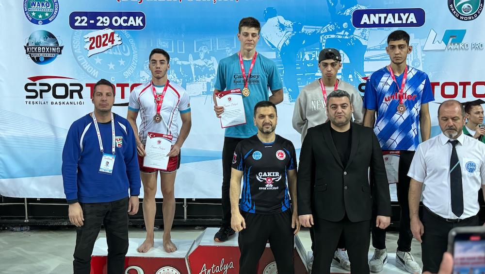 Bostanlısporlu Gökmen Başay Kick Boks’ta Türkiye 2.si Oldu