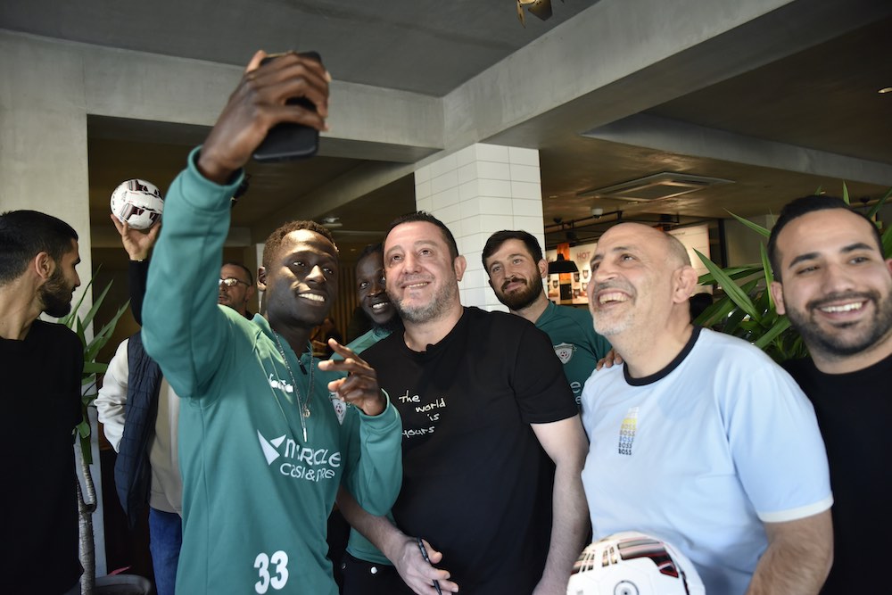 Nihat Kahveci Miracle Değirmenlik Spor Kulübü’nü Ziyaret Etti