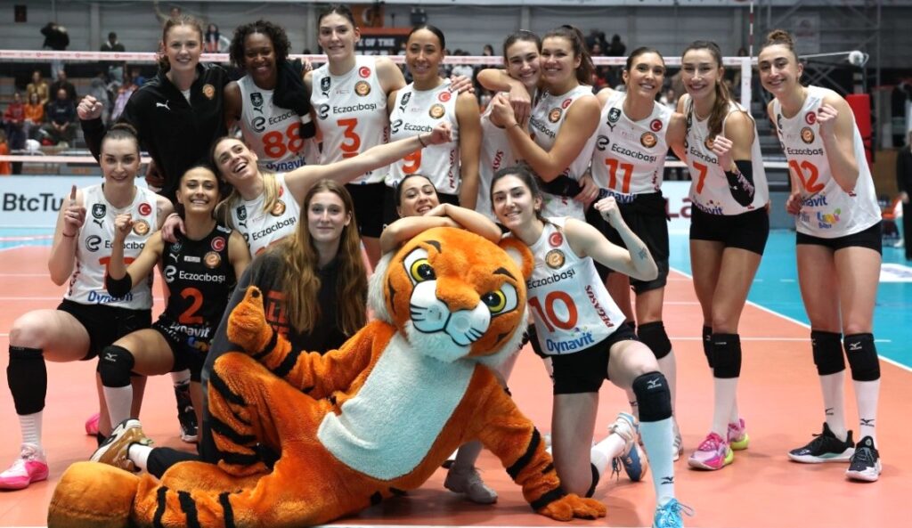 ECZACIBAŞI SET VERDİ PUAN VERMEDİ!