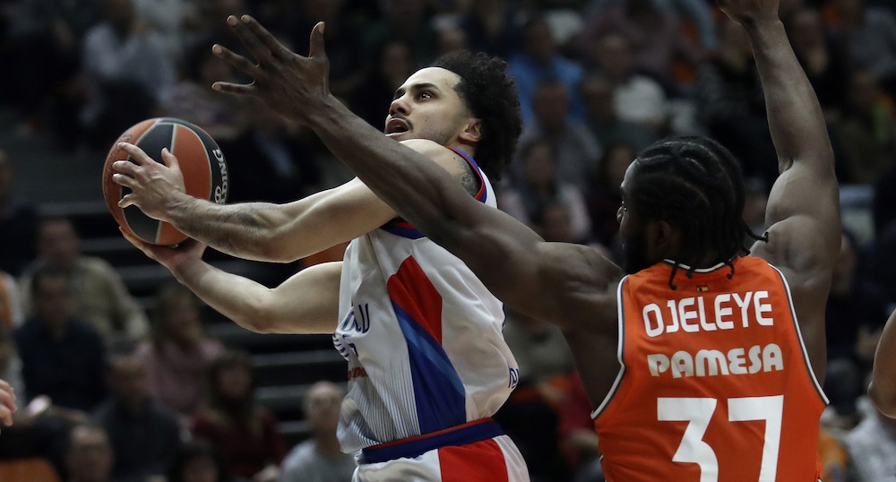 ANADOLU EFES VALENCIA’YA KAYBETTİ