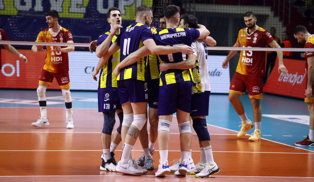 ERKEKLER VOLEYBOL DERBİSİ FENER’İN
